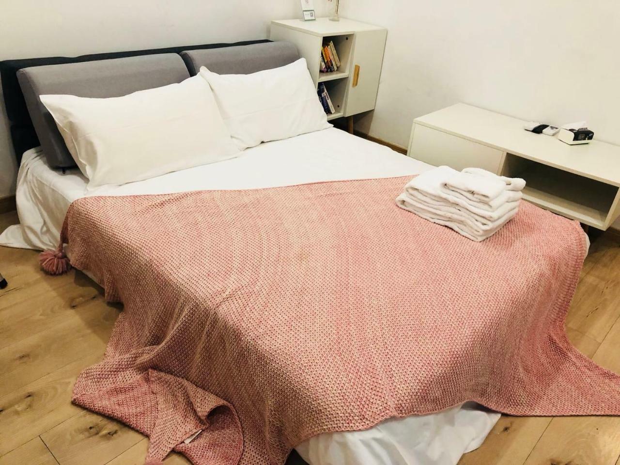 Henry'S Apartment - South Maoming Road Shanghai Luaran gambar