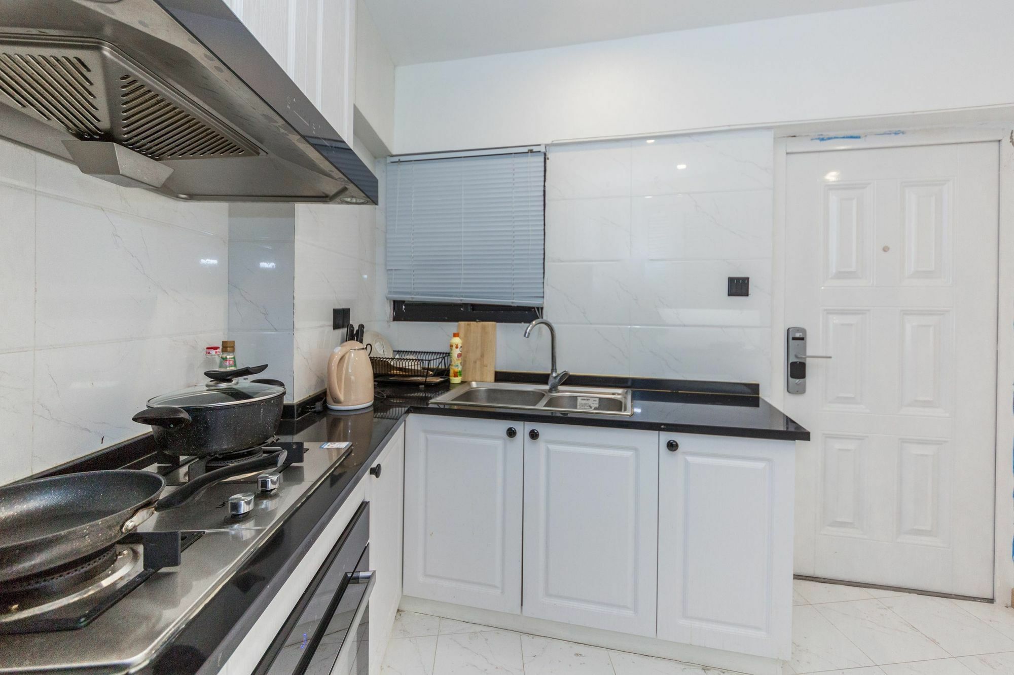 Henry'S Apartment - South Maoming Road Shanghai Luaran gambar