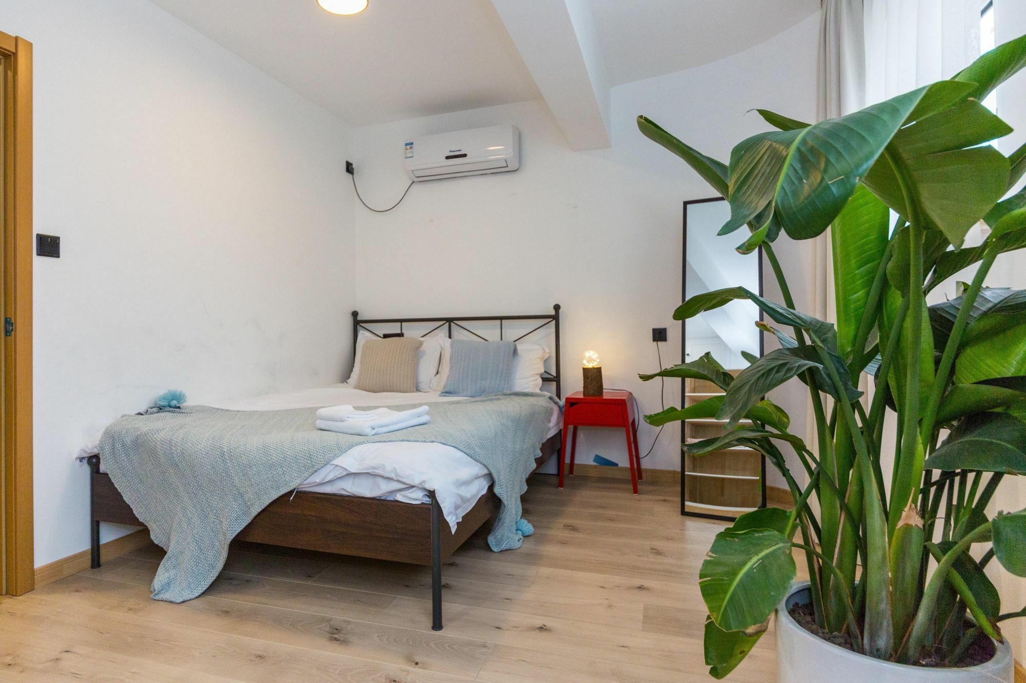 Henry'S Apartment - South Maoming Road Shanghai Luaran gambar